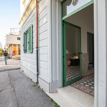 The Pine Reatreat, Apartman Viareggio